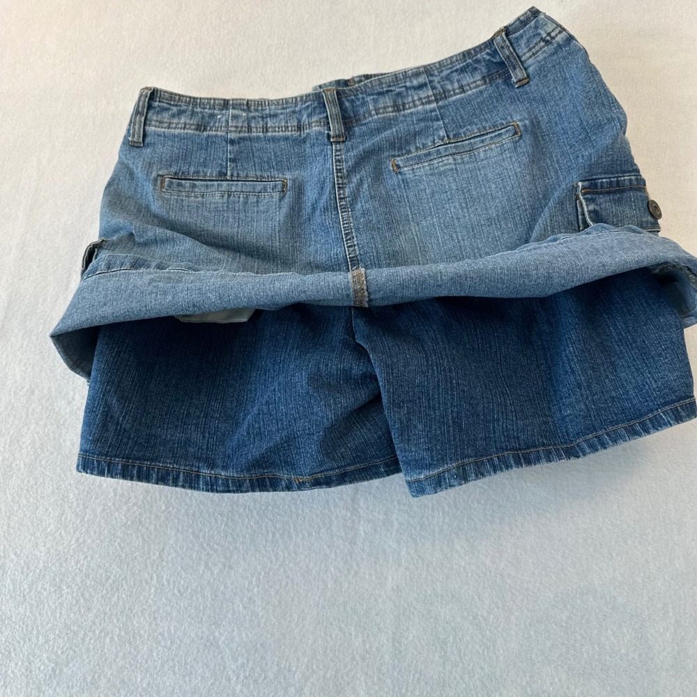 St. Johns Bay Blue Denim Cargo Skort Womens 12 Medium Wash Stretch Mini Skirt - Picture 6 of 6